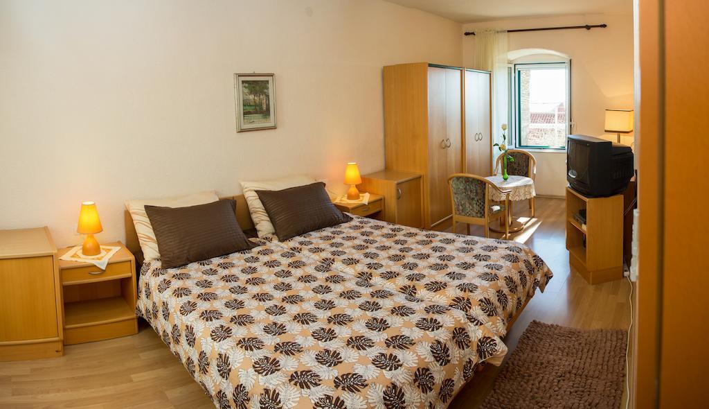 Apartament Monika *